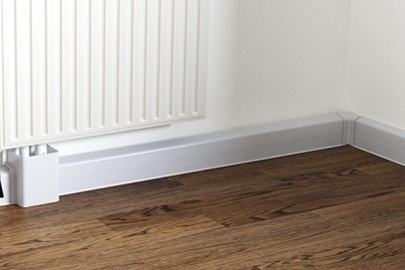 Плинтус для труб отопления ПВХ Smartprofile Аква. Для труб до 25мм. 2.2 метра