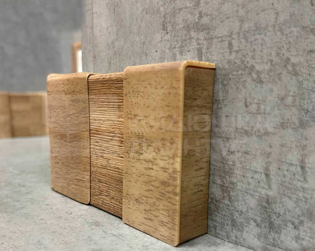 Крышка плинтусного кабельного канала GraceElectro, 20x80 мм, 2м. Белый