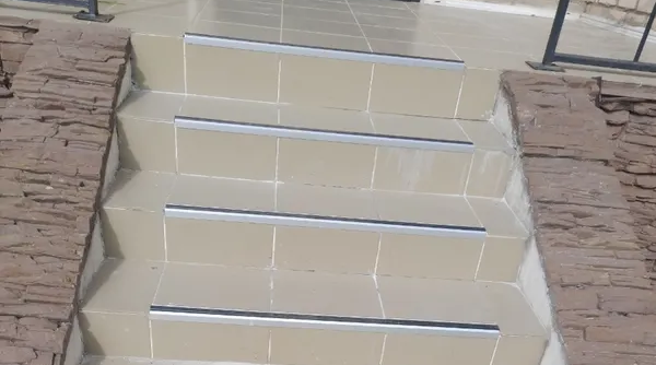 Порог угловой ПУ 70.2700.001ж. Без покрытия